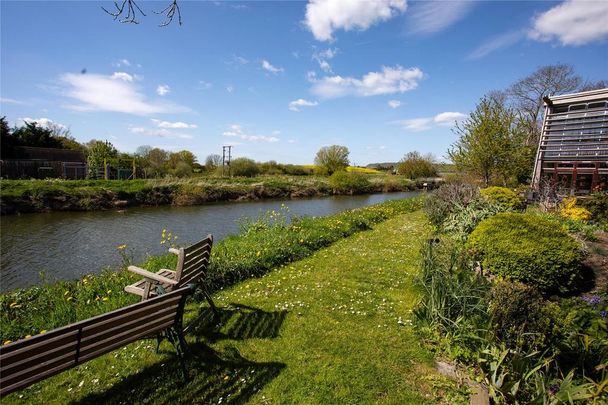 3 bedroom terraced house to rent - Photo 1