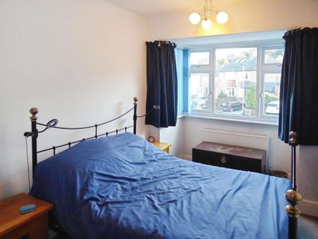 3 bedroom semi-detached house to rent - Photo 4