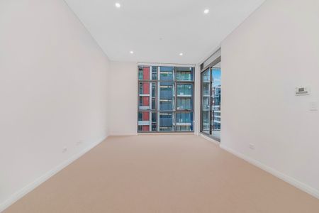 Luxurious 1 bedroom apartment close to amenities for lease - Photo 4