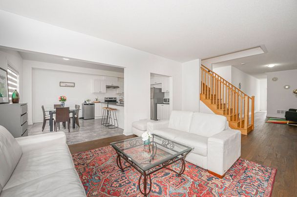 For Lease - 42 Alaskan Heights, Barrie, Ontario - Photo 1