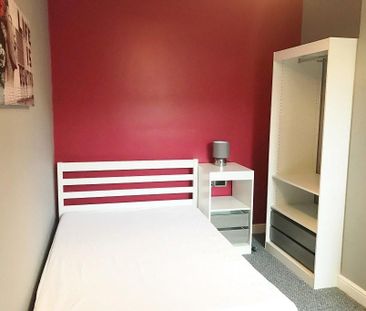 1 bedroom in a house share to rent - Photo 4