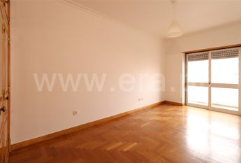 Apartment T2 / Torres Vedras, Santa Maria, São Pedro e Matacães