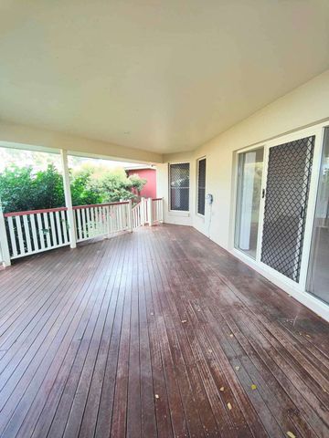 LARGE BROOKWATER HOME - Photo 3