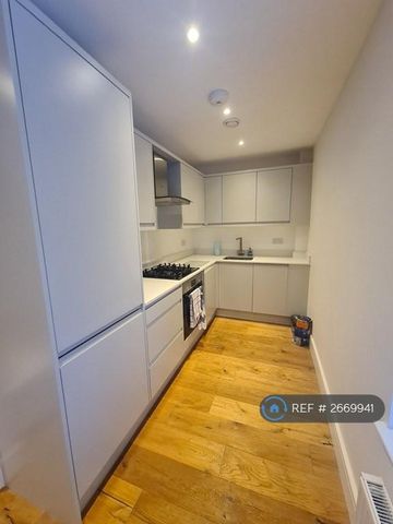 1 bedroom flat to rent - Photo 5
