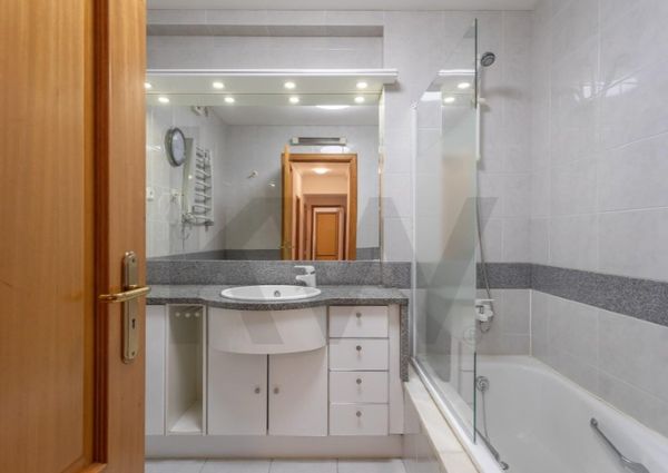 Apartamento T4 em Lisboa