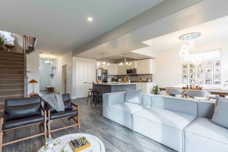 For Lease - 92 Ledgerock Court, Quinte West, Ontario - Photo 2