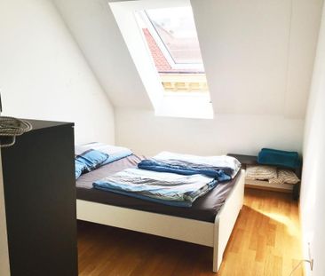 Helle, klimatisierte 3-Zimmer-DG-Wohnung mit TOP-Infrastruktur - Photo 6