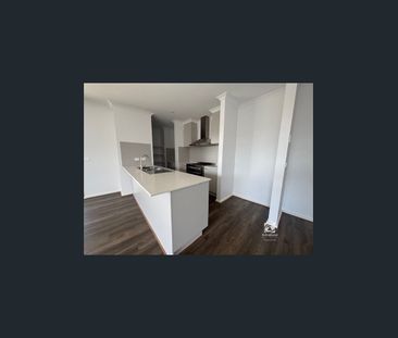 CONTEMPORARY LIVING! - Photo 3