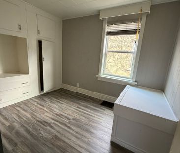 For Lease - 571 GREY Street, London East, Ontario - Photo 1