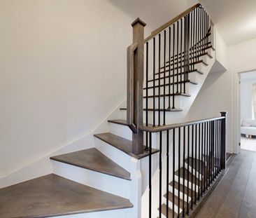 For Lease - 32 Spruce Pines Crescent, Toronto, Ontario - Photo 2