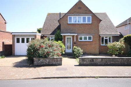 4 bedroom detached house to rent - Photo 5