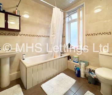 4 Bedroom Mid Terraced House for rent in Wrangthorn Place - Photo 4