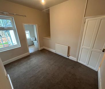 2 bedroom terraced house to rent - Photo 3