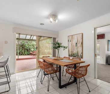 Modern Family Abode in popular Leopold - Photo 6