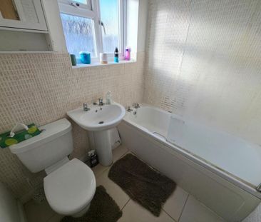 3 bedroom maisonette to rent - Photo 3