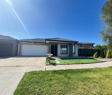 Family Home Awaits! - Photo 2