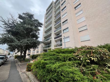 Location Appartement 1 pièce 18m² - Photo 2