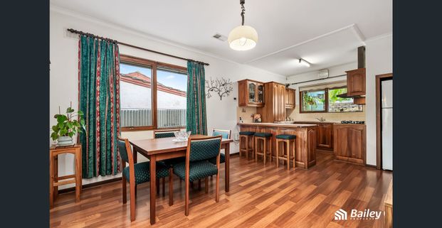 Spacious 4-Bedroom Family Home in a Peaceful, Leafy Setting - Photo 1