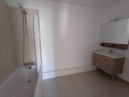 location Appartement T4 DE 80.8m² À BOBIGNY - Photo 4