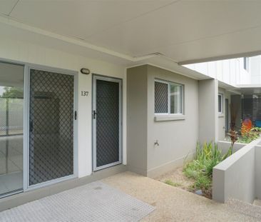 Corner Townhouse in Calamvale - Photo 3