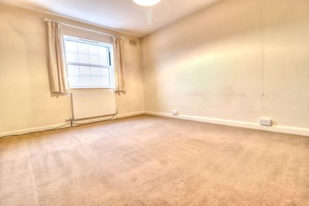 3 bedroom flat to rent, - Photo 2