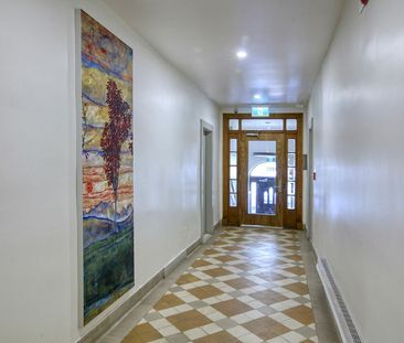 4870 Queen Mary Road - Photo 3