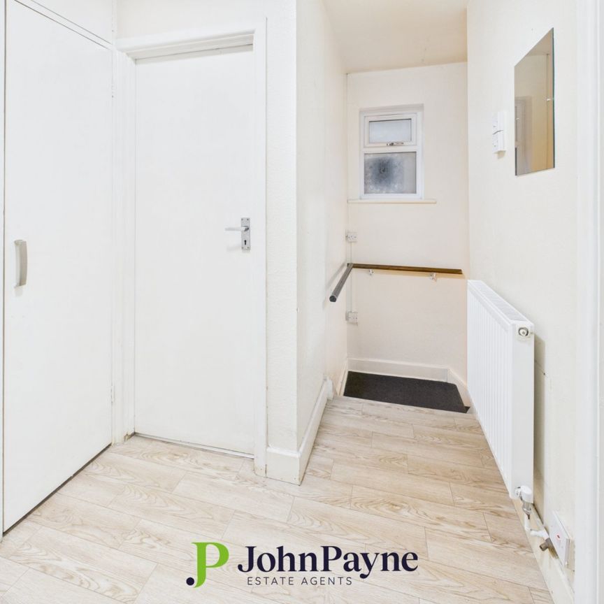 Michaelmas Road, Styvechale, Coventry, CV3 6HF - Photo 1