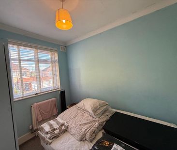 3 bedroom semi-detached house to rent - Photo 6