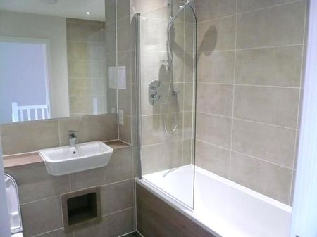 2 bedroom terraced house to rent - Photo 4