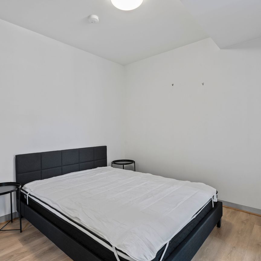 Spacious Southbank Apartment In Perfect Location - Photo 1