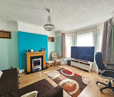 4 bedroom property to rent - Photo 1