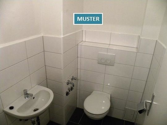 Kurzfristig Nachmieter gesucht für schöne 4-Zimmer-Wohnung mit Vollbad und Balkon - Photo 1