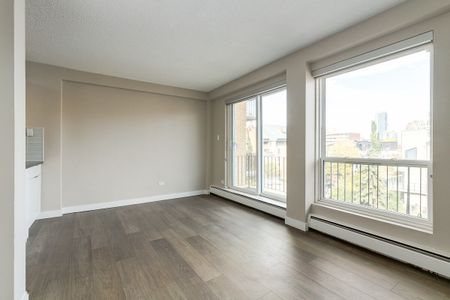 1015 Cameron Ave SW, Calgary - Photo 4