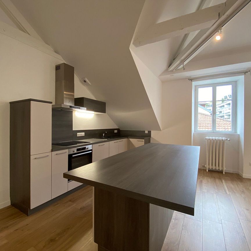 Location Appartement 5 pièces 143m² BESANCON 25000 - Photo 1