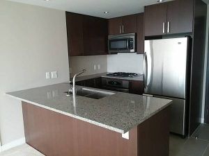 $1850 / 2br – 830ft2 – 2 Br + 2 Ba ‘Grand Central’ Condo with great view (Coquitlam Center) - Photo 5