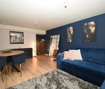 Flanshaw Lane, Wakefield - Photo 1
