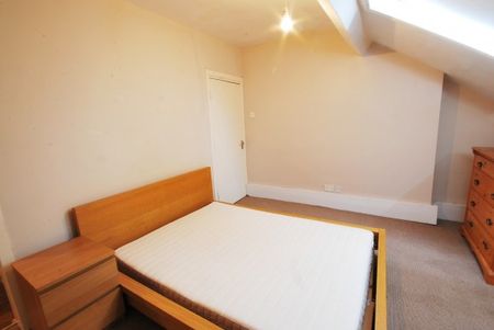 2 Bed - Granville Street, Gateshead - Photo 2