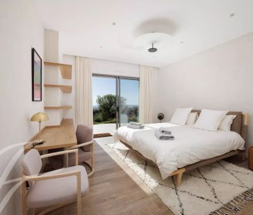 Maison à louer Tourrettes Sur Loup, Cote d'Azur, France7 000 EUR / ... - Photo 2