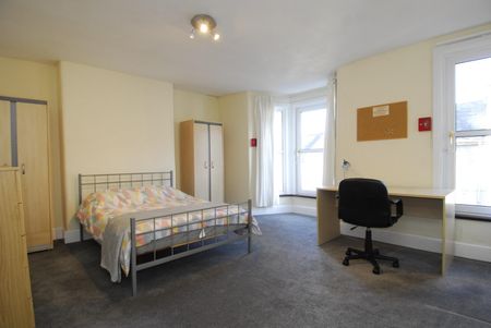 West Hill Road, Plymouth - Photo 4