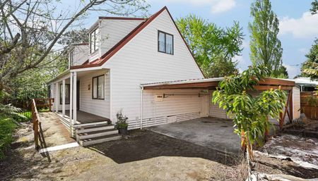 Hamilton East Retreat - Photo 5