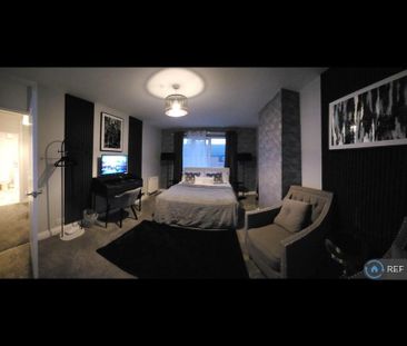 1 bedroom in a house share to rent - Photo 4