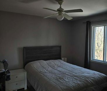 Beau 4 1/2 près de TOUT !!! - Photo 3