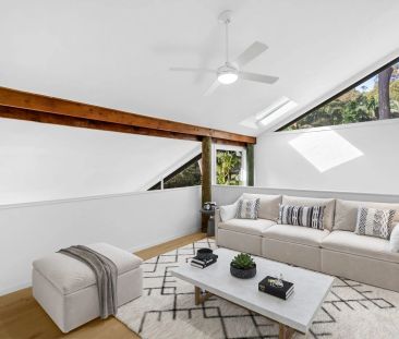 Stylish Multilevel Family Home with Pittwater Views - Photo 4