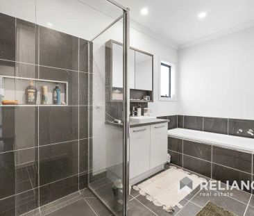 “4BR Gem in Westbrook Estate with Double Living - Near Truganina P–9!” - Photo 2