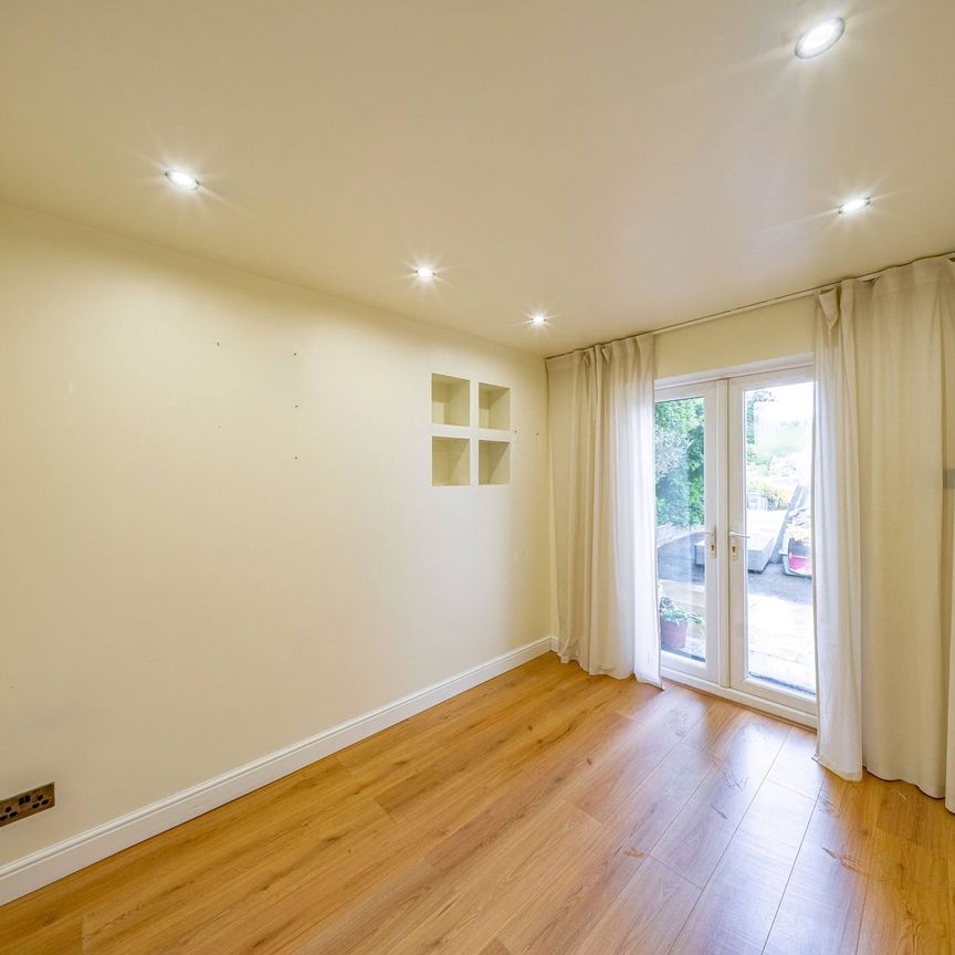 Yairview, 28 Meigle Row - Photo 1
