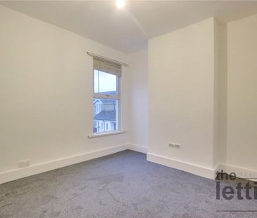 Wellington Avenue, London, N9 0RP - Photo 5