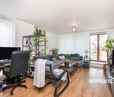 Grandview, Farnborough Road, Farnborough, GU14 - Photo 4