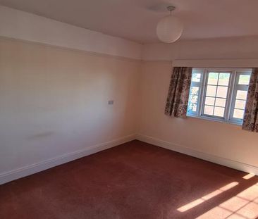 2 bedroom semi-detached house to rent - Photo 2