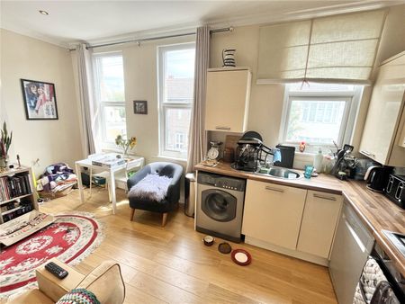 Northview Drive, Westcliff-on-Sea, Essex, SS0 9NF - Photo 4