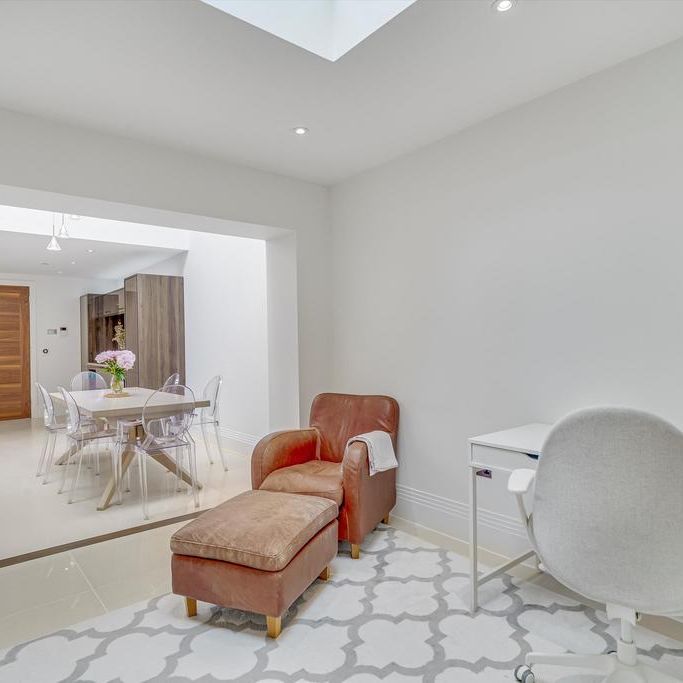 5 bedroom terraced house to rent - Photo 1